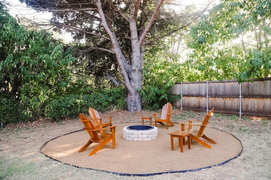 Holiday home The Little Getaway-sleeps 4, Firepit, Pet Friendly *