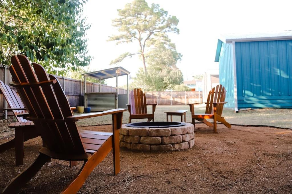 The Little Getaway-sleeps 4, Firepit, Pet Friendly Holiday home *