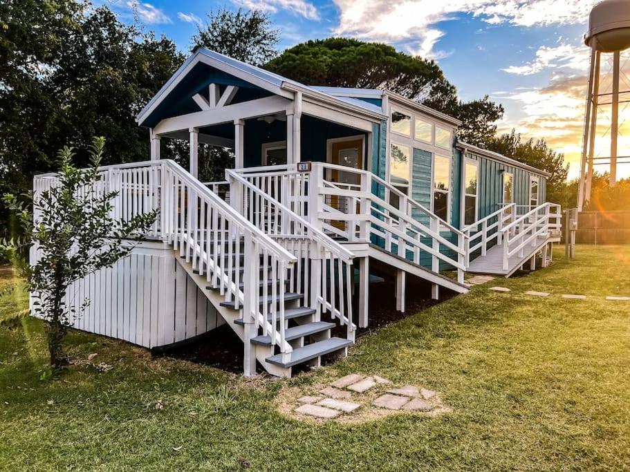 Holiday home The Little Getaway-sleeps 4, Firepit, Pet Friendly
